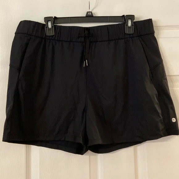 WILLIT Shorts size XXL color black brand new with tag inseam 3” - Picture 1 of 13